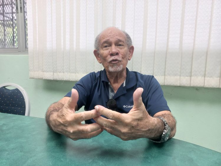 Carlos Fernandez, educación fisica 