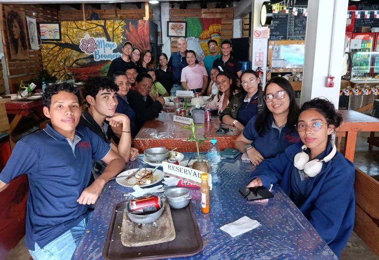 fonda visita gira 