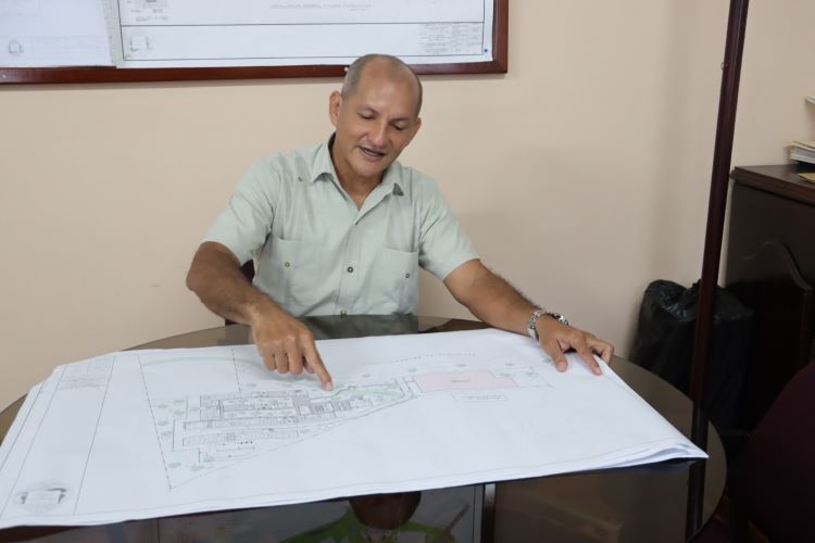 Arq. Eladio Quintero, director de Ingeniería y Arquitectura (DIA)