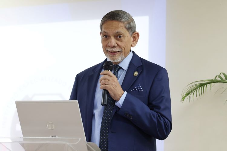 Goy Navas director del IEA