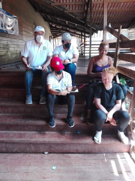 Migrantes de Angola y Haití figuran entre los encuestados.