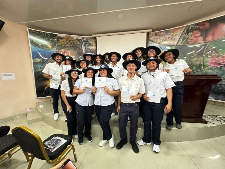 sombreros de campo biologia  marina up