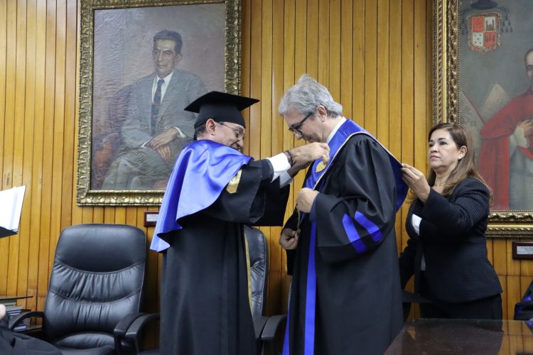 Honoris causa argentina y up