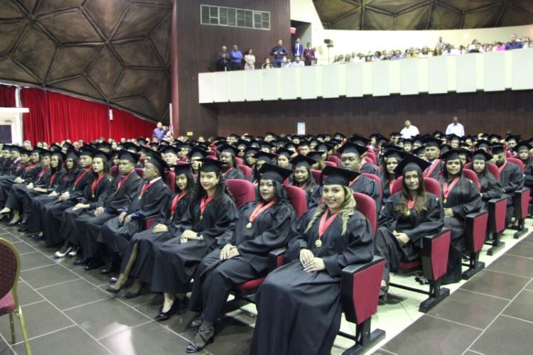 graduación de derecho 2022-2023