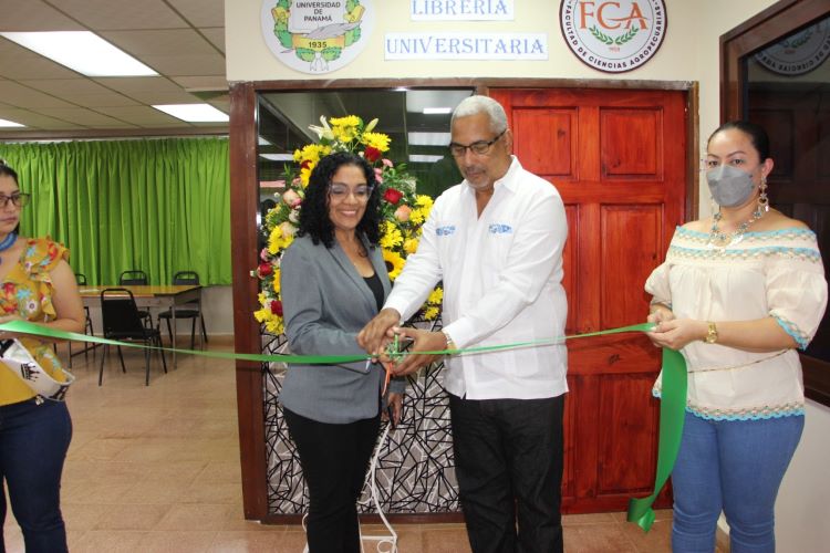 fca Chiriquí librería 