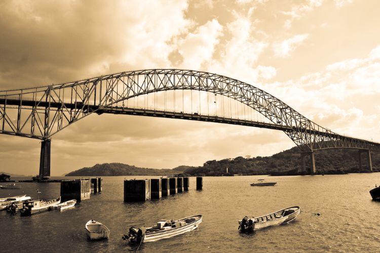 puente de las Américas vintage