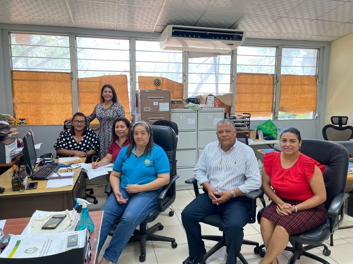 crua descentralización 