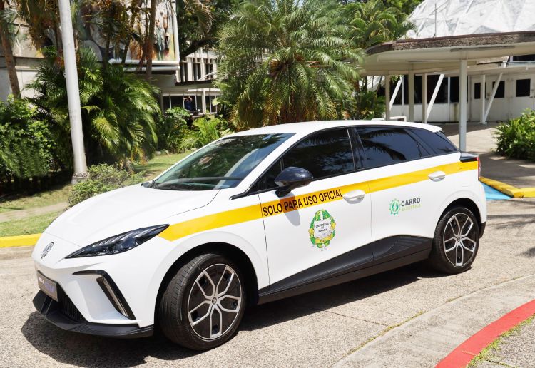 autos eléctricos up