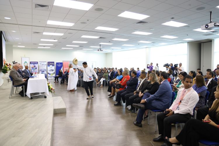 publico asistente crupo congreso 