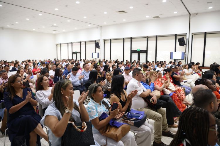 Estudiantes de maestría y doctorado pertenecientes al programa de internacionalización.   