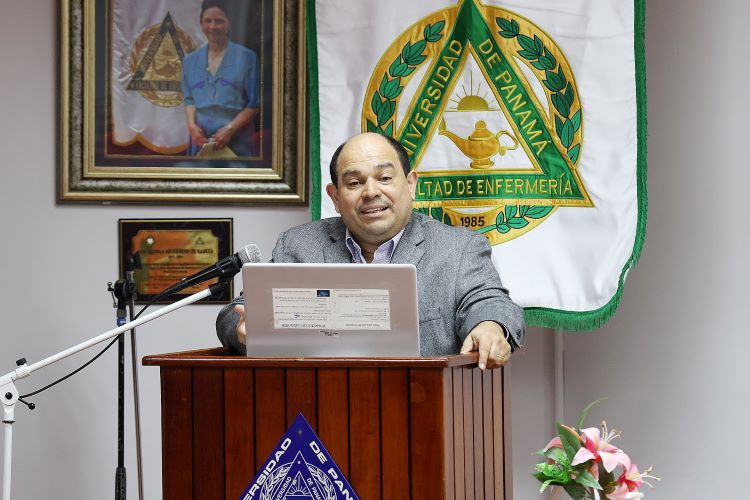 Rafael arauz Canto oncologo