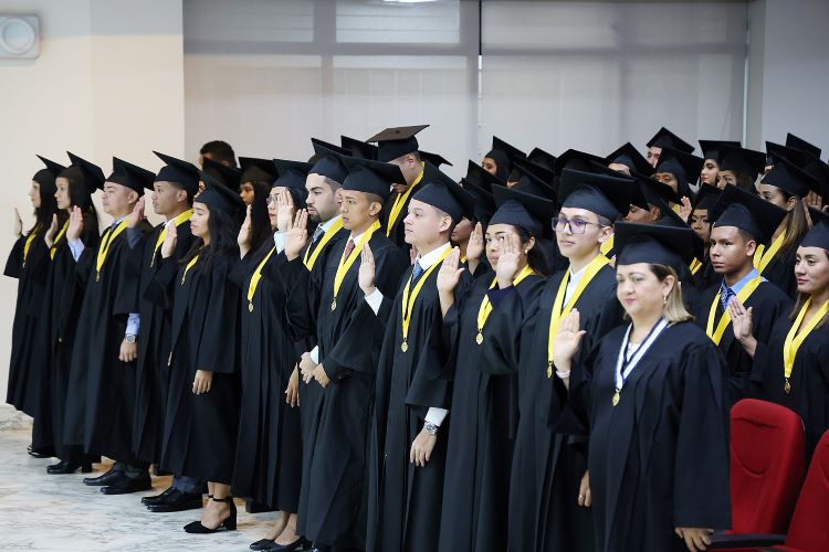 graduación economía 