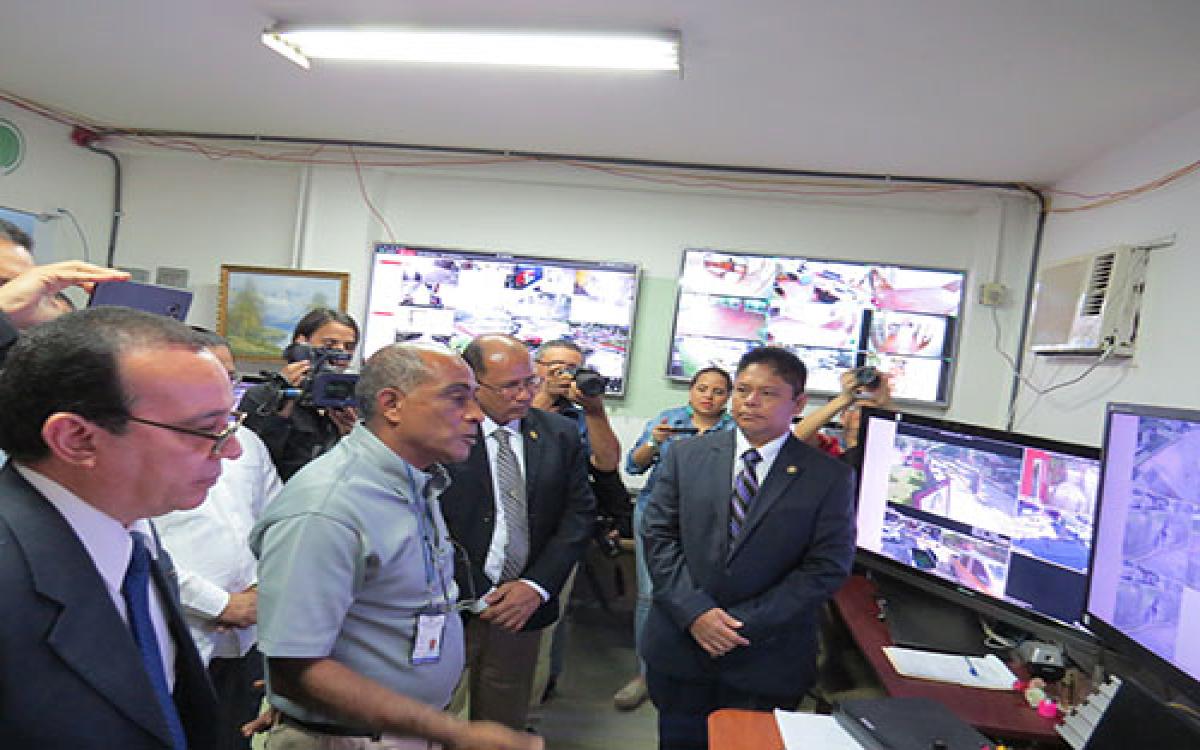 Ministro de Seguridad y protección universitaria 