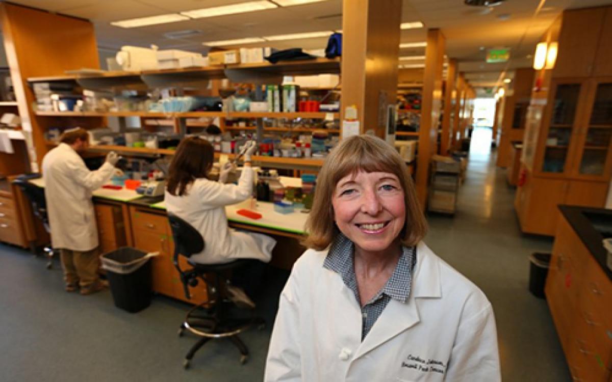 Candance S. Johnson, presidenta del Instituto para el Cáncer Roswell Park, se mostró entusiasmada con esta nueva vacuna.