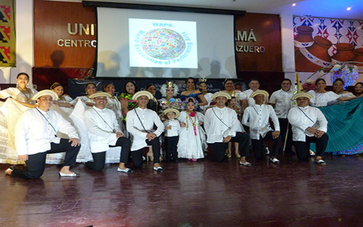 Conjunto de Proyecciones Folclóricas del CRUA,