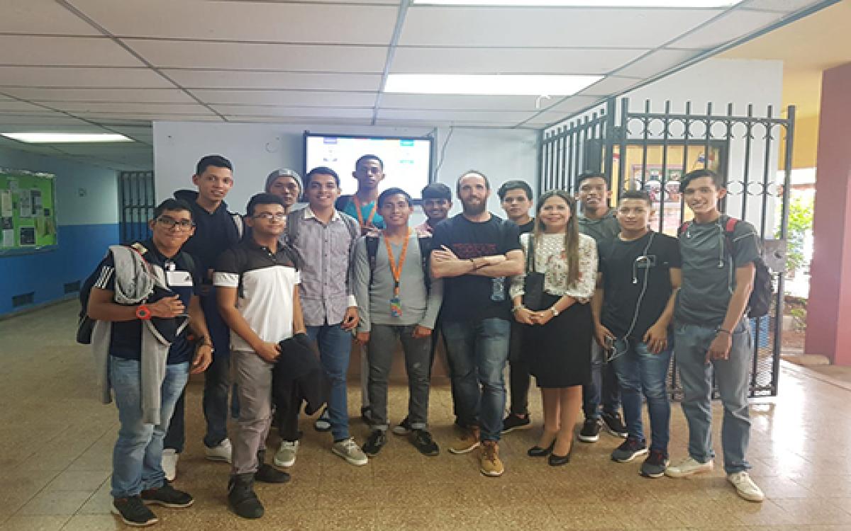 Doctor Eduardo Sáenz de Cabezón