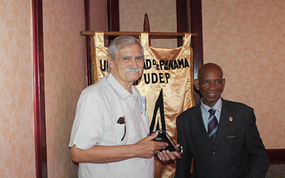 Profesor MIlciadez Ortiz y Profesor Ramiro Gomez 