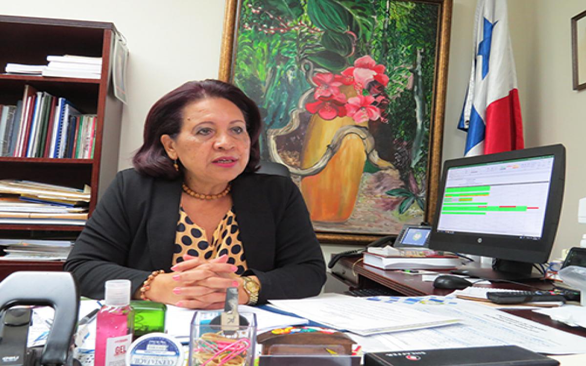 Mgter. Nereida Herrera Tuñón Secretaria General