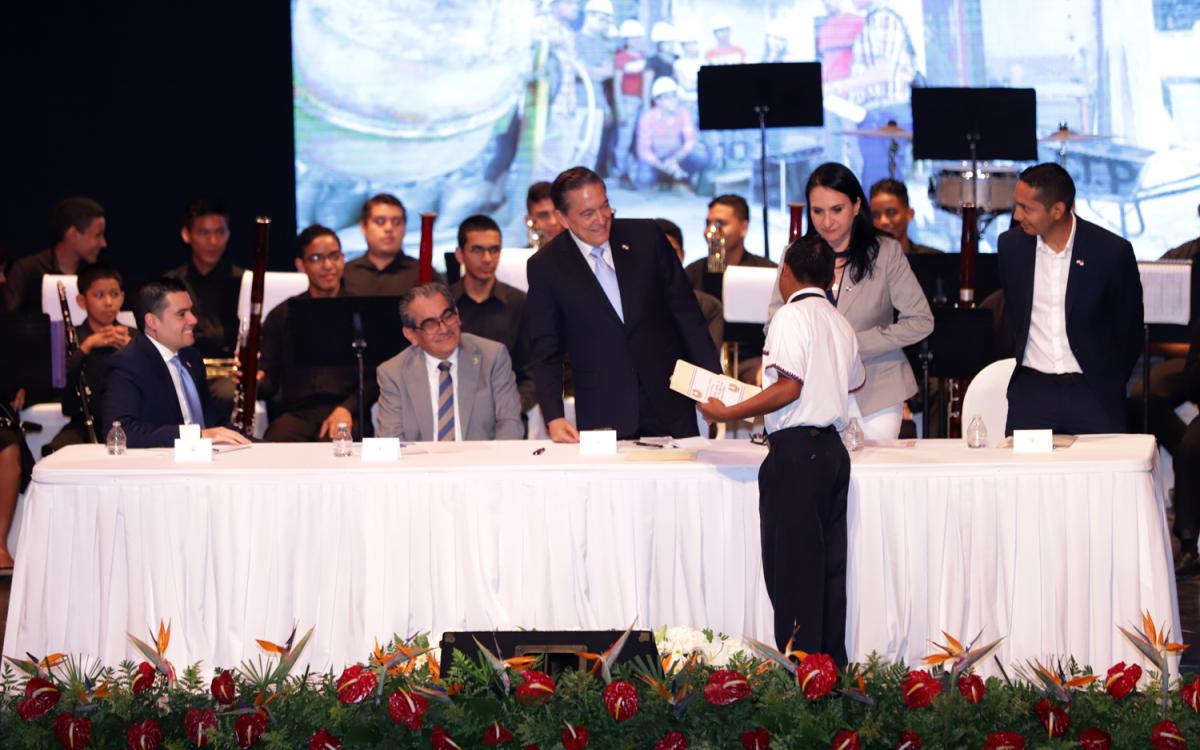 Primer Encuentro de Estudiantes con NIto Cortizo