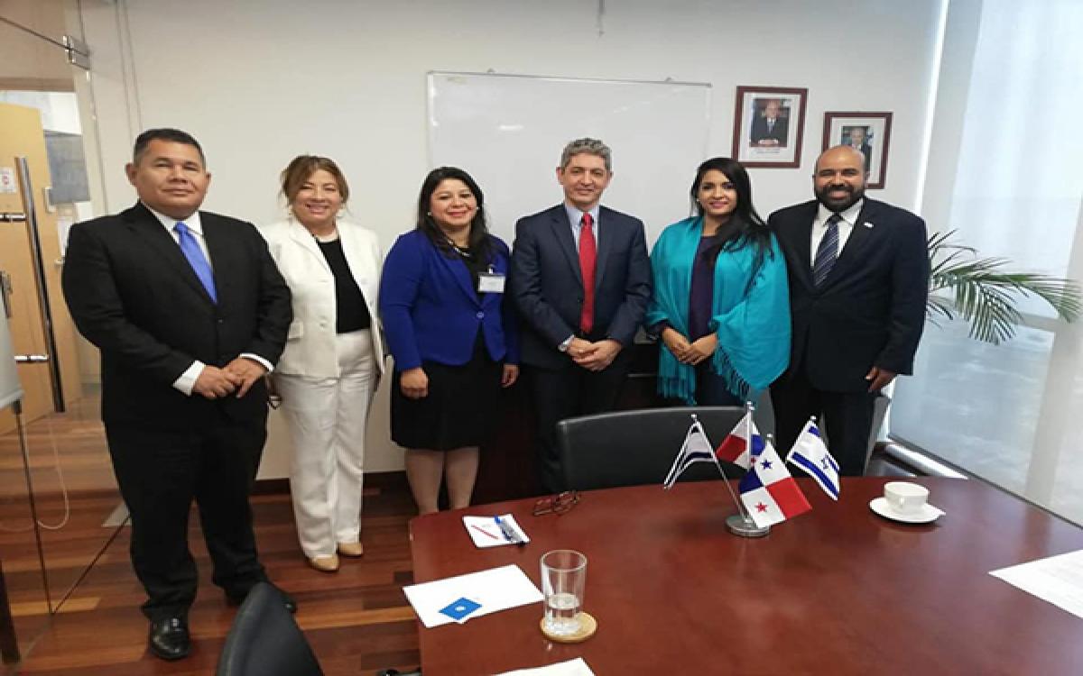 Embajada de Israel y Collado 