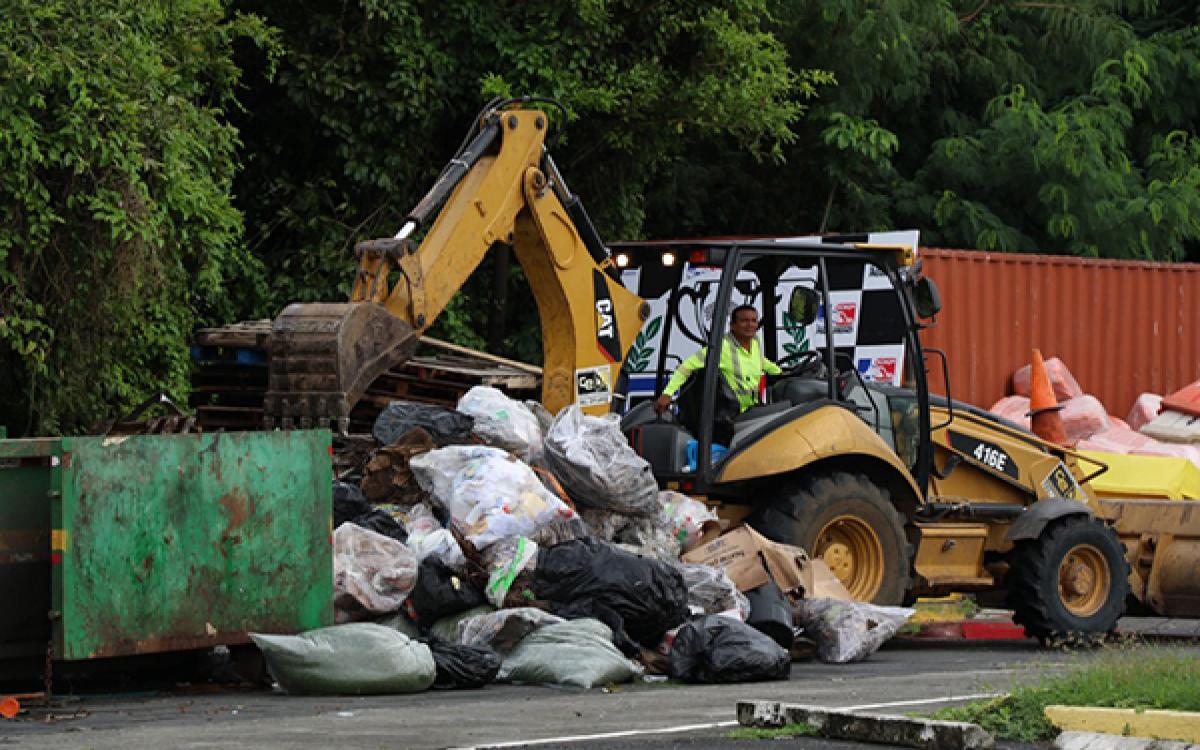 Limpieza en Ciudad Deportiva 