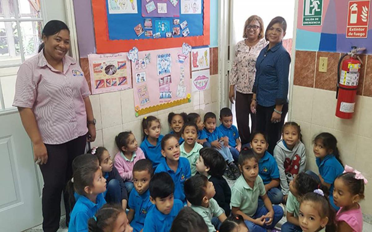 Actividades con los niños del Centro de Atención Integral a la Primera Infancia de la UP (Caipi).