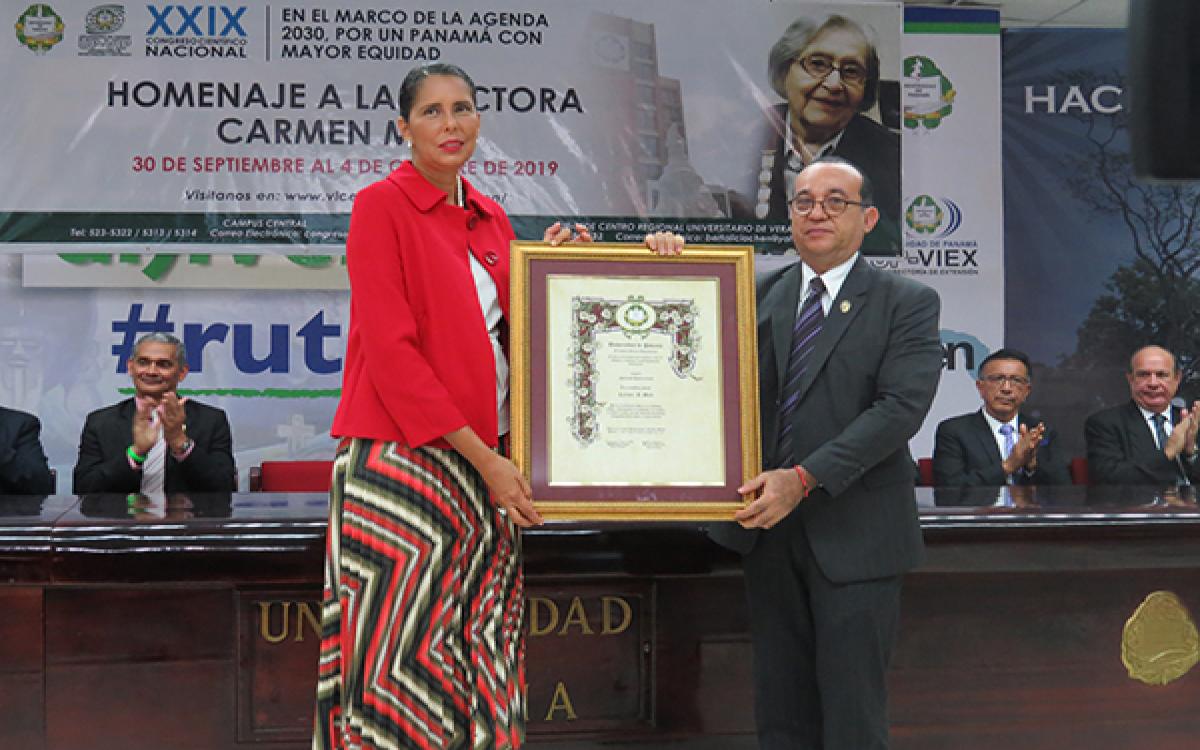 Rosabel Miro y Eduardo Flores 