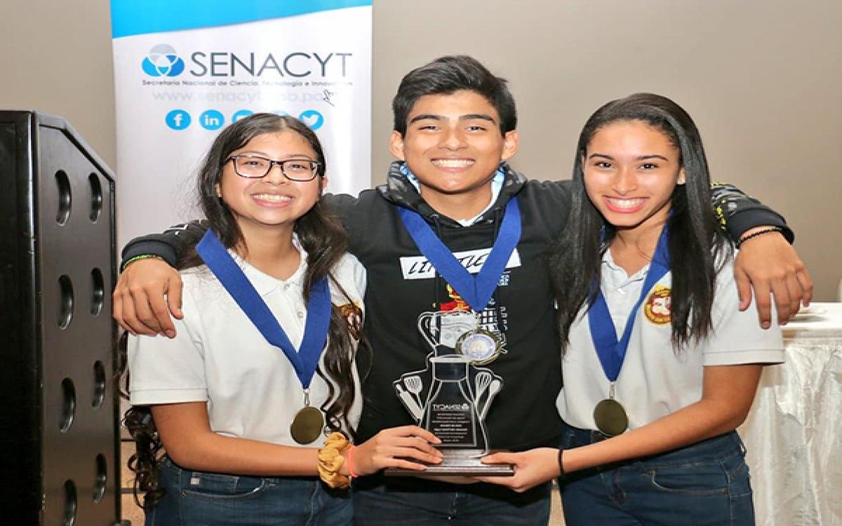 Pablo Lizana, Iriquiel Maximin y Marcelah Chen, 