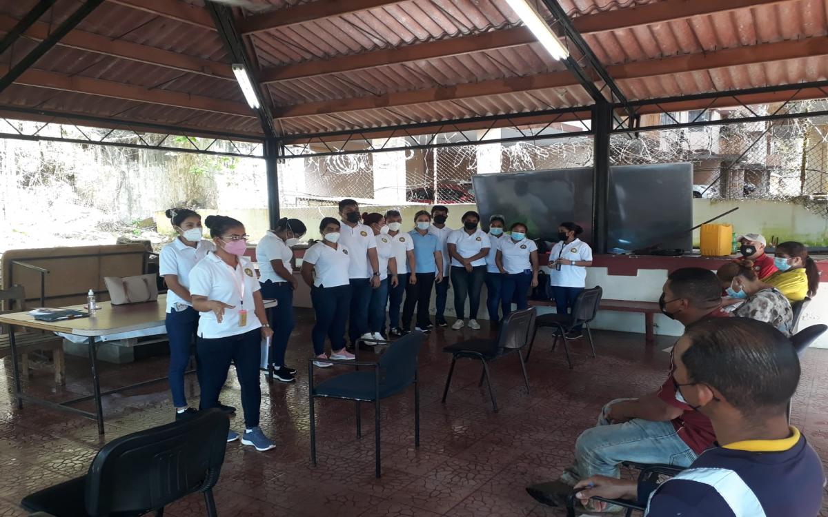 Grupo que dicta las conferencias Programa Universidad Promotora de Salud.