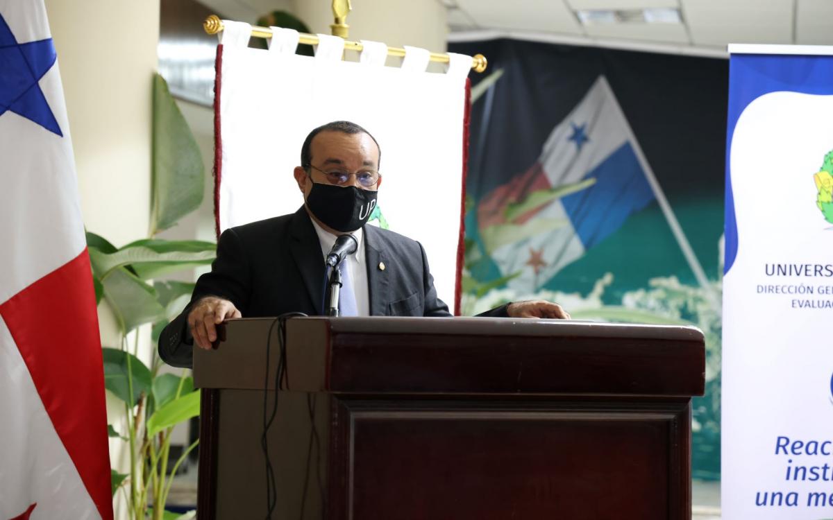 Eduardo Flores Castro