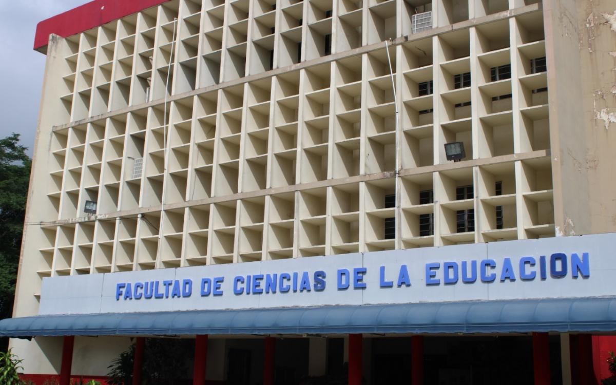 Edificio de la Facultad de Ciencias de la Educación.