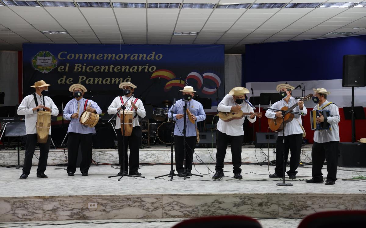 Orquesta de Música Folclórica Los Juglares.