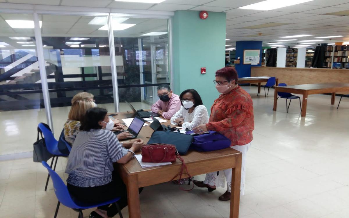 Sensibilización con docentes, administrativos y estudiantes de la Facultad de Ciencias de la Educación.