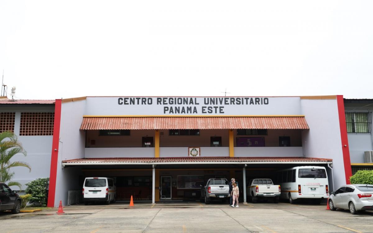 Centro Regional Universitario de Panamá Este .