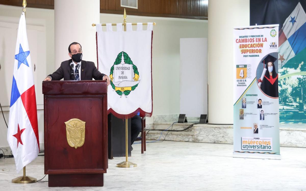 Rector en miércoles universitarios 