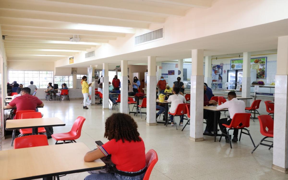 Cafetería de la Facultad de Ciencias Naturales, Exactas y Tecnología