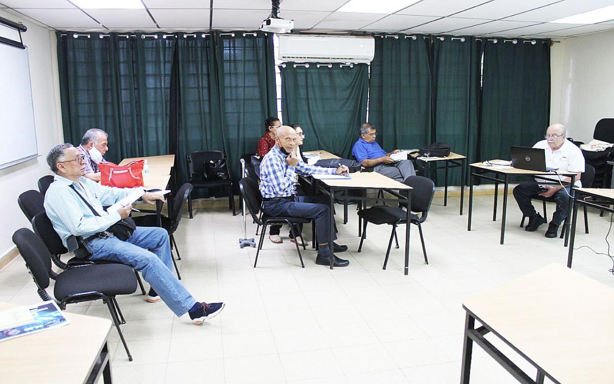 Mesa de trabajo de la Comisión Especial de Atención de la Cuenca Hidrográfica del Río Santa María Cruv.